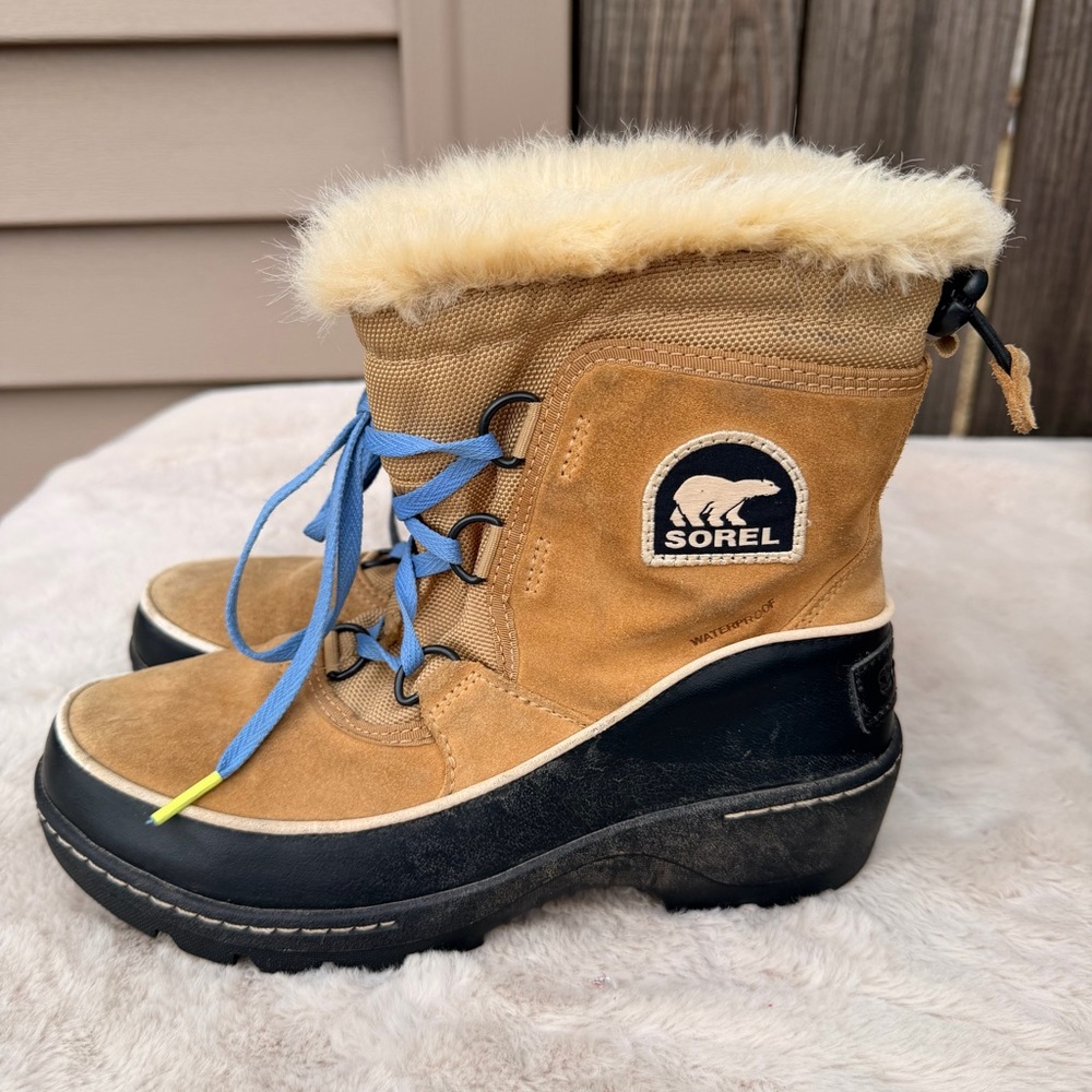 Sorel Women's Joan Of Arctic Boot Size 6